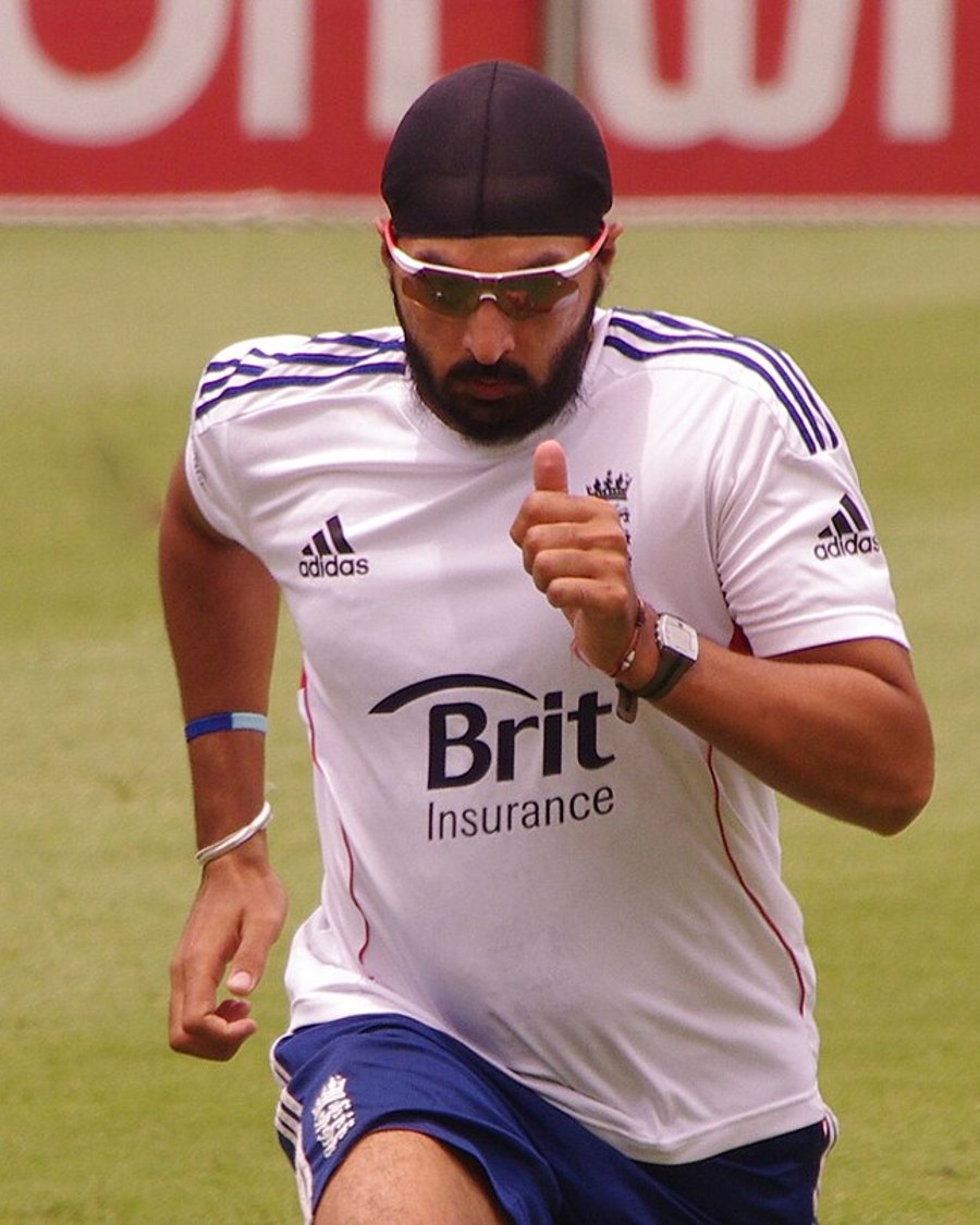 Monty Panesar in England training kit on the outfield
